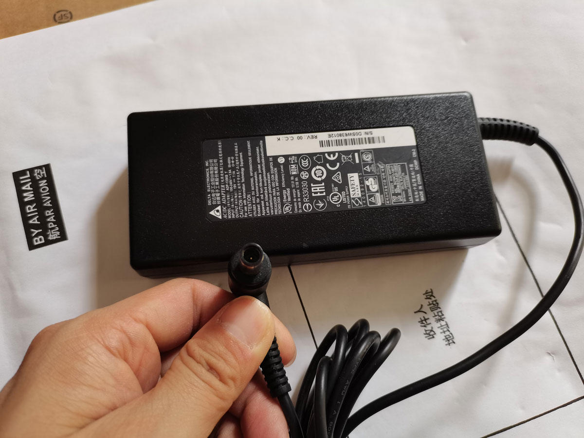 NIEUWE OEM Delta 19 V 7.1A 135 - Pc Gaming News recensie en prijs