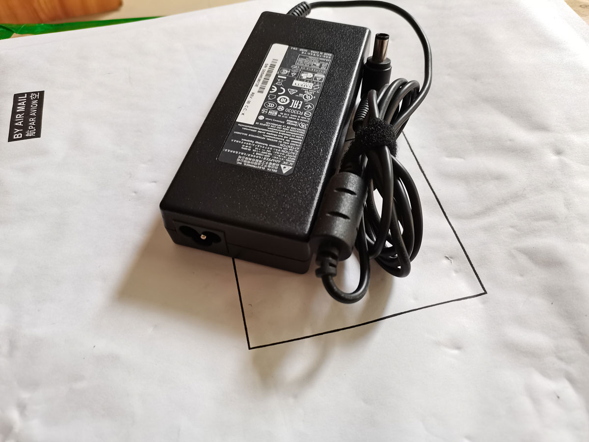 NIEUWE OEM Delta 19 V 7.1A 135 - Pc Gaming News recensie en prijs